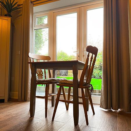 Beautiful Cotswold Couples Retreat Villa Bourton-on-the-Water ภายนอก รูปภาพ