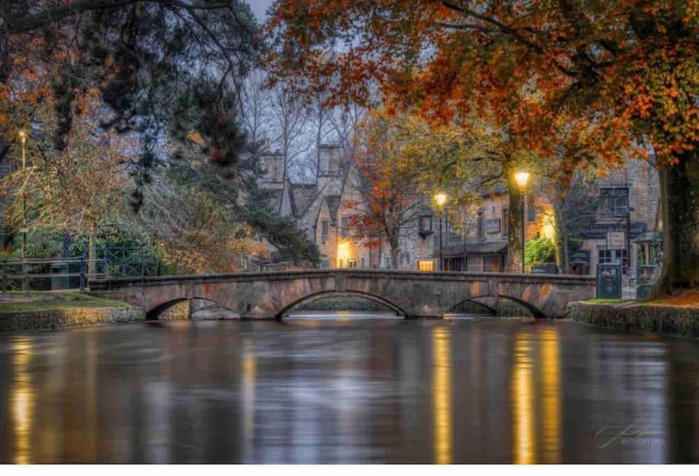 Beautiful Cotswold Couples Retreat Villa Bourton-on-the-Water ภายนอก รูปภาพ