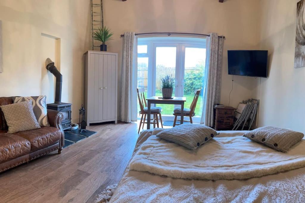 Beautiful Cotswold Couples Retreat Villa Bourton-on-the-Water ภายนอก รูปภาพ